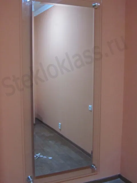 Зеркало с фацетом прикрепленное на лист закаленного стекла — фото 2