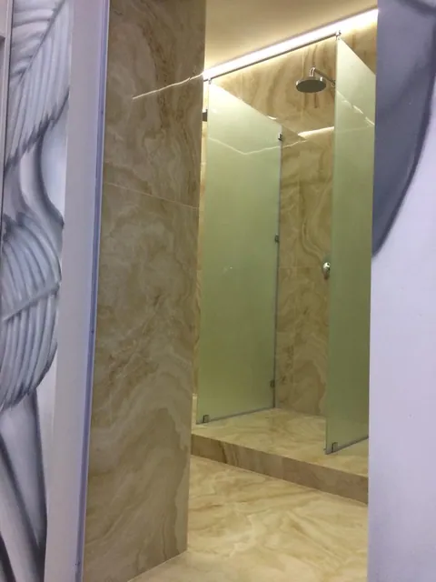 Стеклянные перегородки для душа — фото 2